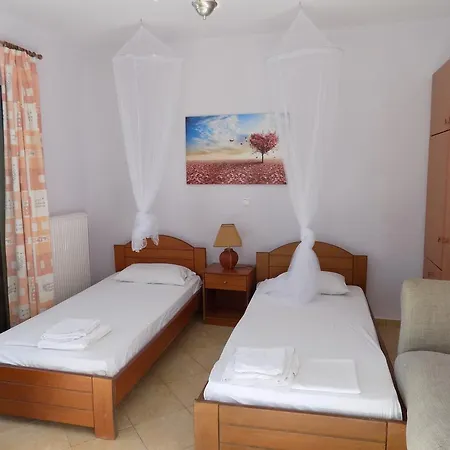 Kolona Apartments Lixouri